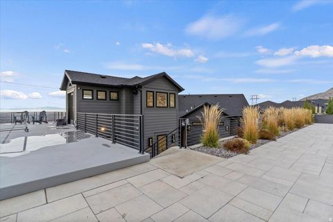 Tiny photo for 202 N FLAG ROCK DR E, Farmington, UT 84025 (MLS # 2124590)