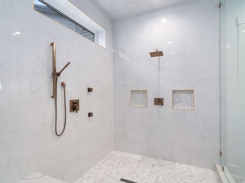 Tiny photo for 202 N FLAG ROCK DR E, Farmington, UT 84025 (MLS # 2124590)