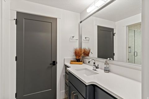 Tiny photo for 202 N FLAG ROCK DR E, Farmington, UT 84025 (MLS # 2124590)