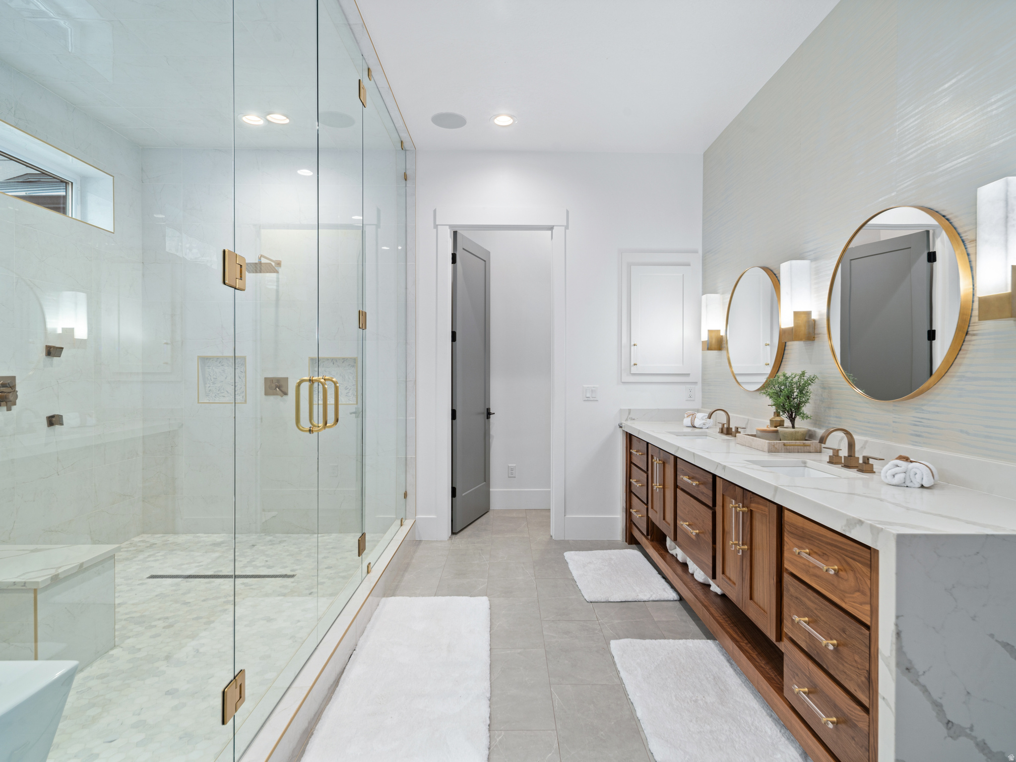 RESIDENCES - Residential