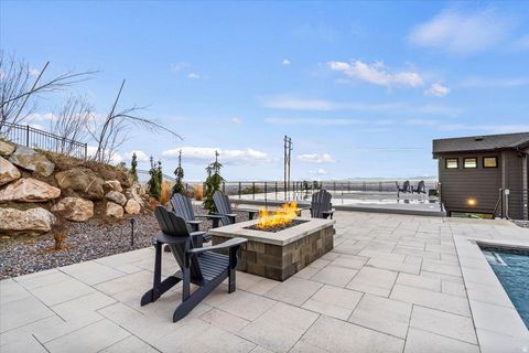 Tiny photo for 202 N FLAG ROCK DR E, Farmington, UT 84025 (MLS # 2124590)