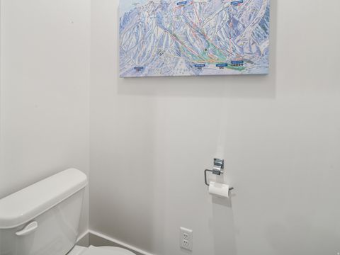 Tiny photo for 202 N FLAG ROCK DR E, Farmington, UT 84025 (MLS # 2124590)