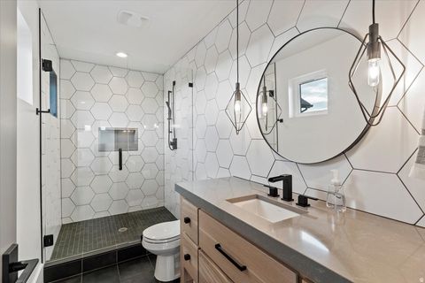 Tiny photo for 202 N FLAG ROCK DR E, Farmington, UT 84025 (MLS # 2124590)