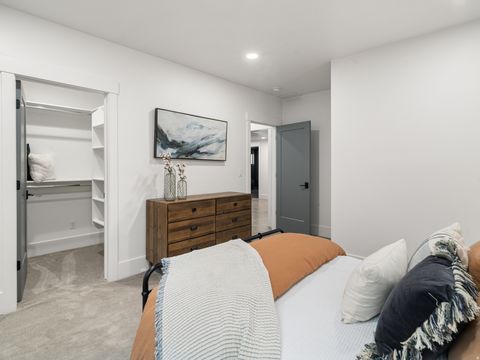 Tiny photo for 202 N FLAG ROCK DR E, Farmington, UT 84025 (MLS # 2124590)