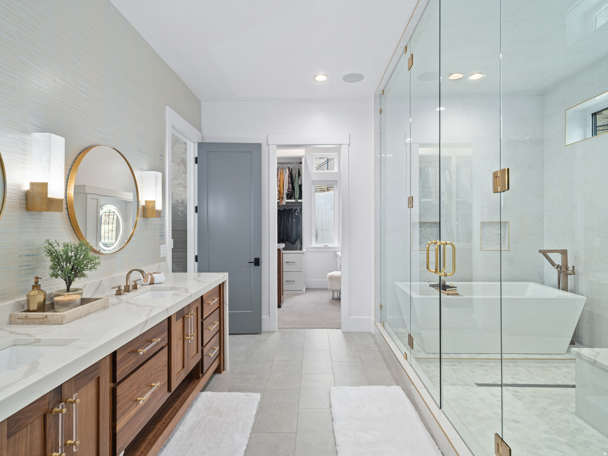 RESIDENCES - Residential