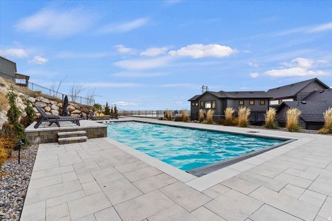 Tiny photo for 202 N FLAG ROCK DR E, Farmington, UT 84025 (MLS # 2124590)