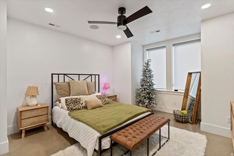 Tiny photo for 202 N FLAG ROCK DR E, Farmington, UT 84025 (MLS # 2124590)