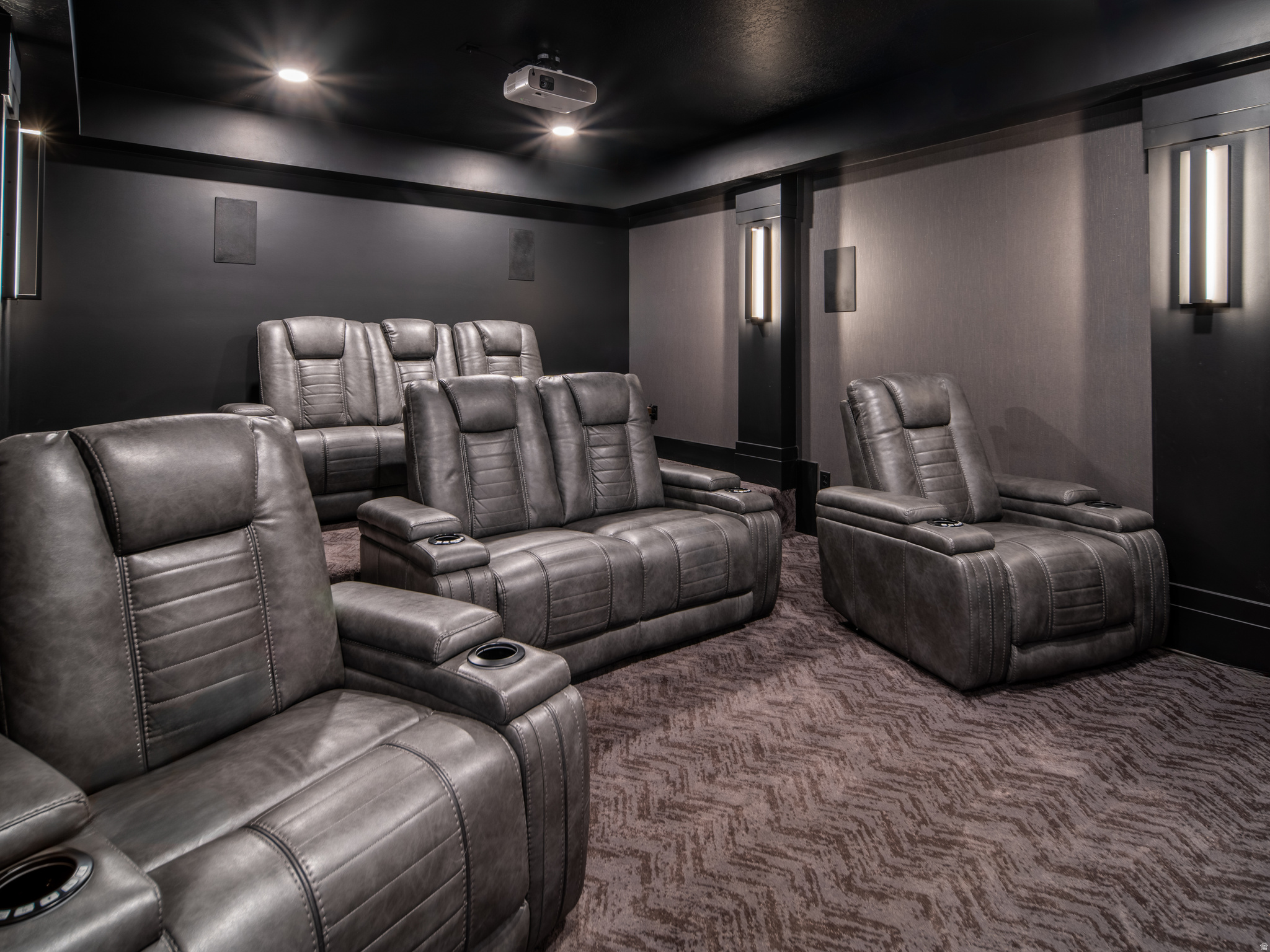 RESIDENCES - Residential