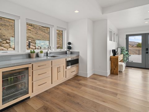 Tiny photo for 202 N FLAG ROCK DR E, Farmington, UT 84025 (MLS # 2124590)