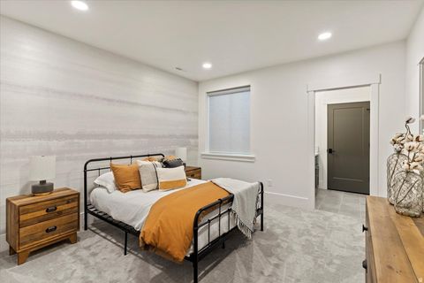 Tiny photo for 202 N FLAG ROCK DR E, Farmington, UT 84025 (MLS # 2124590)