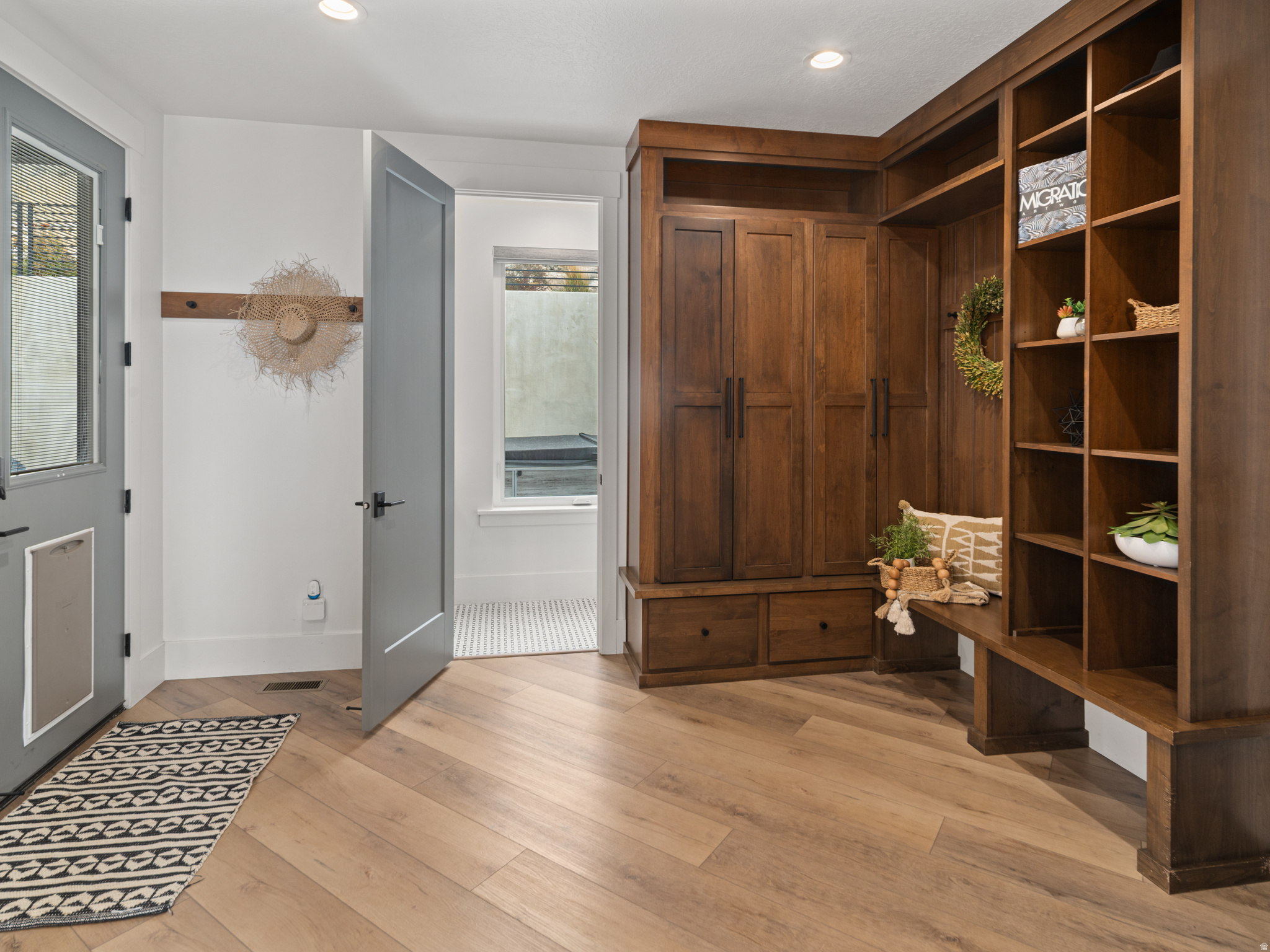 RESIDENCES - Residential