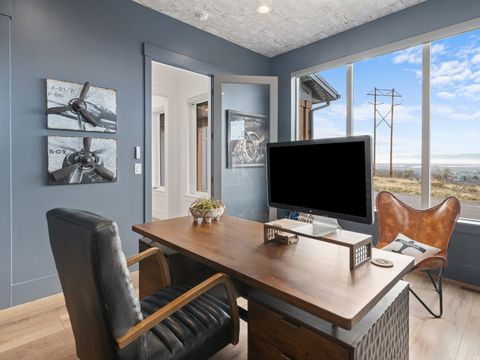 Tiny photo for 202 N FLAG ROCK DR E, Farmington, UT 84025 (MLS # 2124590)