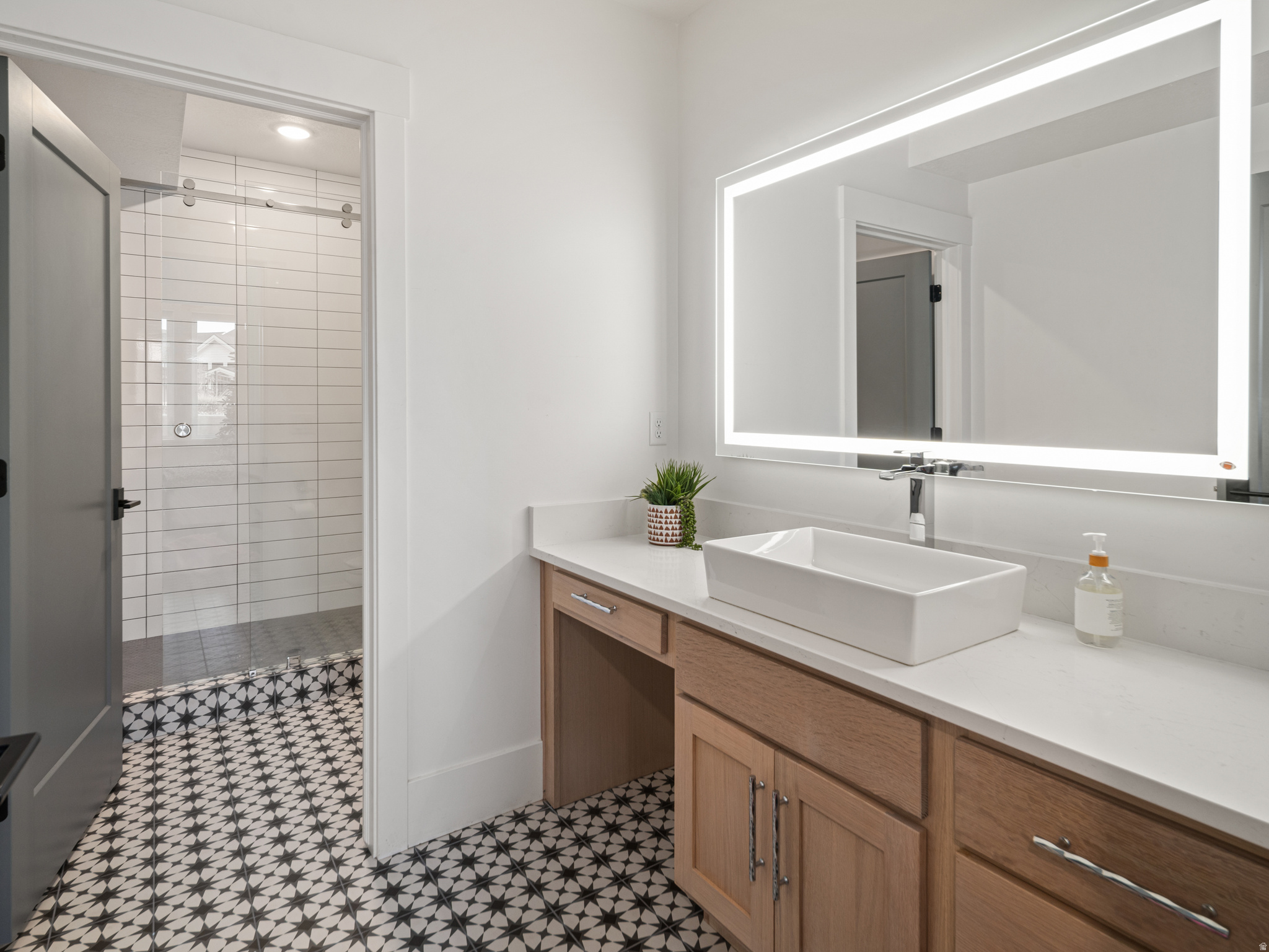 RESIDENCES - Residential