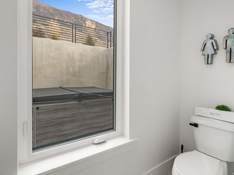 Tiny photo for 202 N FLAG ROCK DR E, Farmington, UT 84025 (MLS # 2124590)