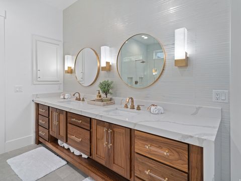 Tiny photo for 202 N FLAG ROCK DR E, Farmington, UT 84025 (MLS # 2124590)