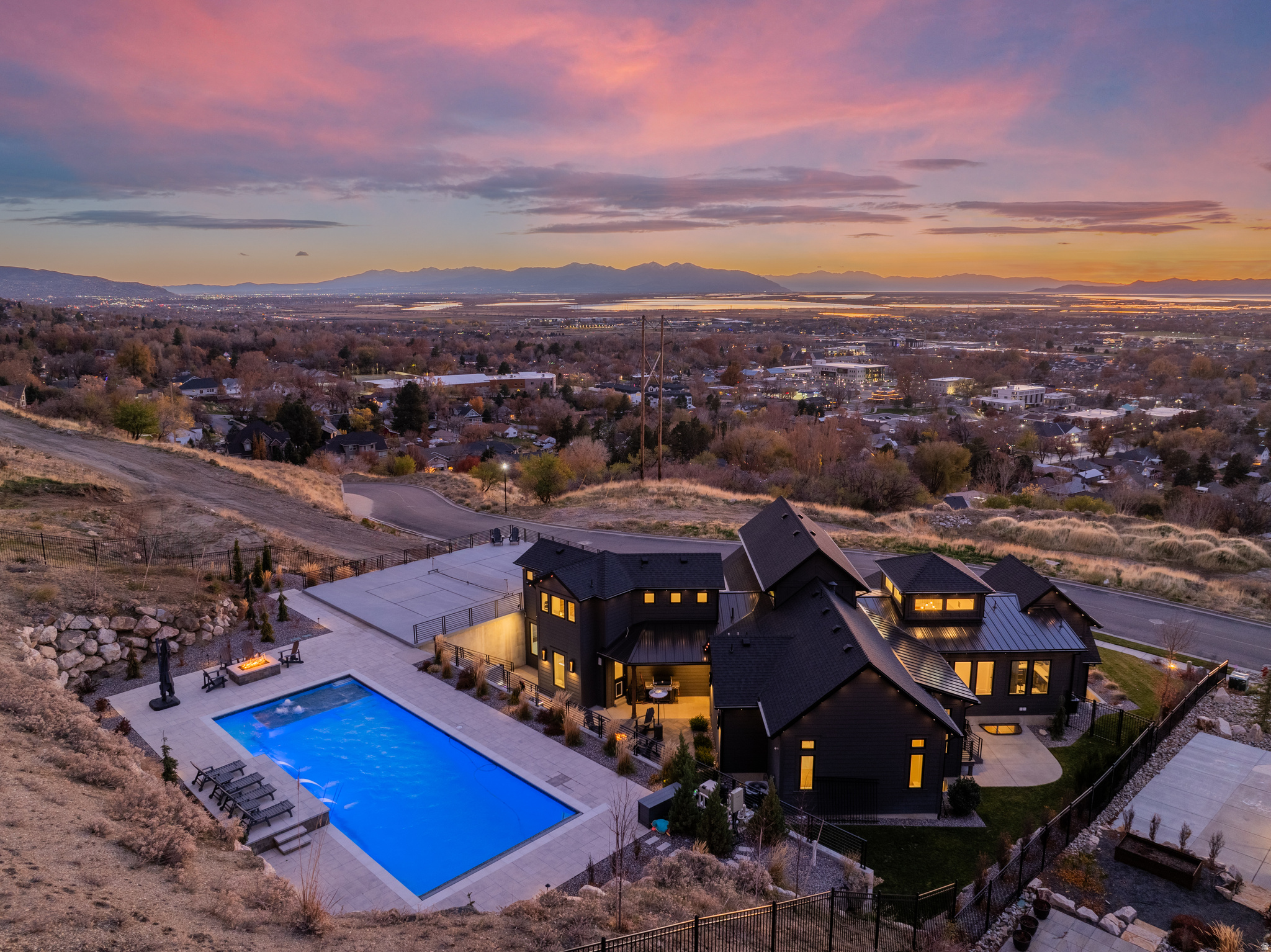 RESIDENCES - Residential