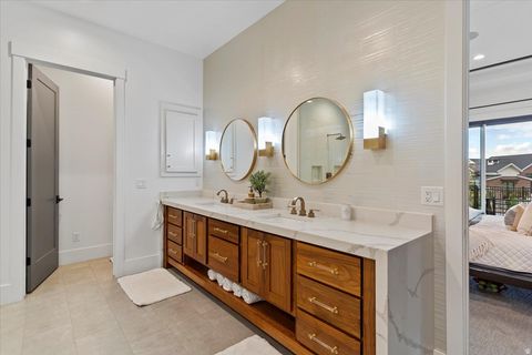 Tiny photo for 202 N FLAG ROCK DR E, Farmington, UT 84025 (MLS # 2124590)