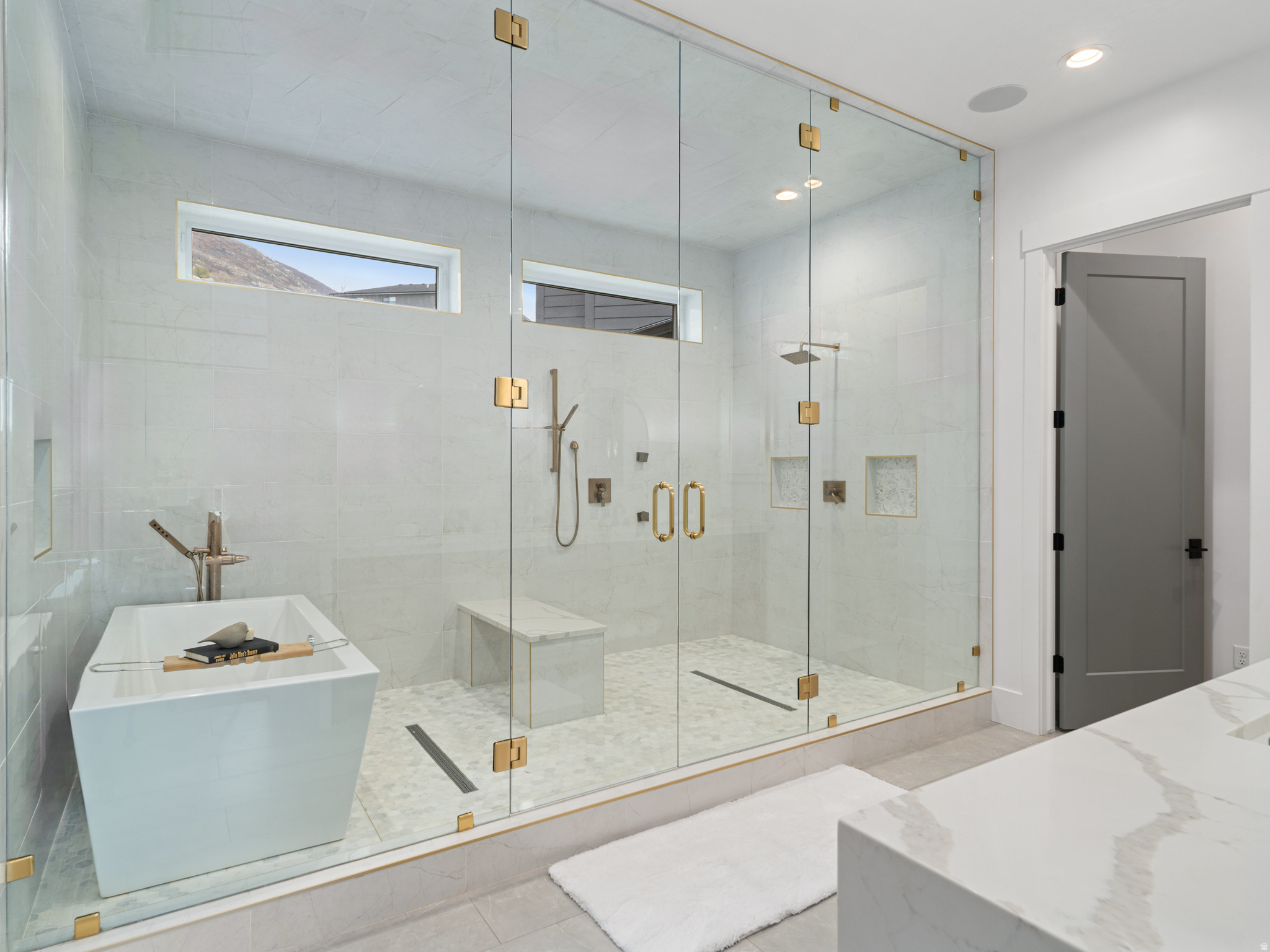 RESIDENCES - Residential