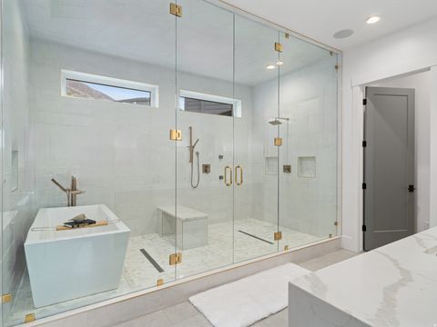 Tiny photo for 202 N FLAG ROCK DR E, Farmington, UT 84025 (MLS # 2124590)