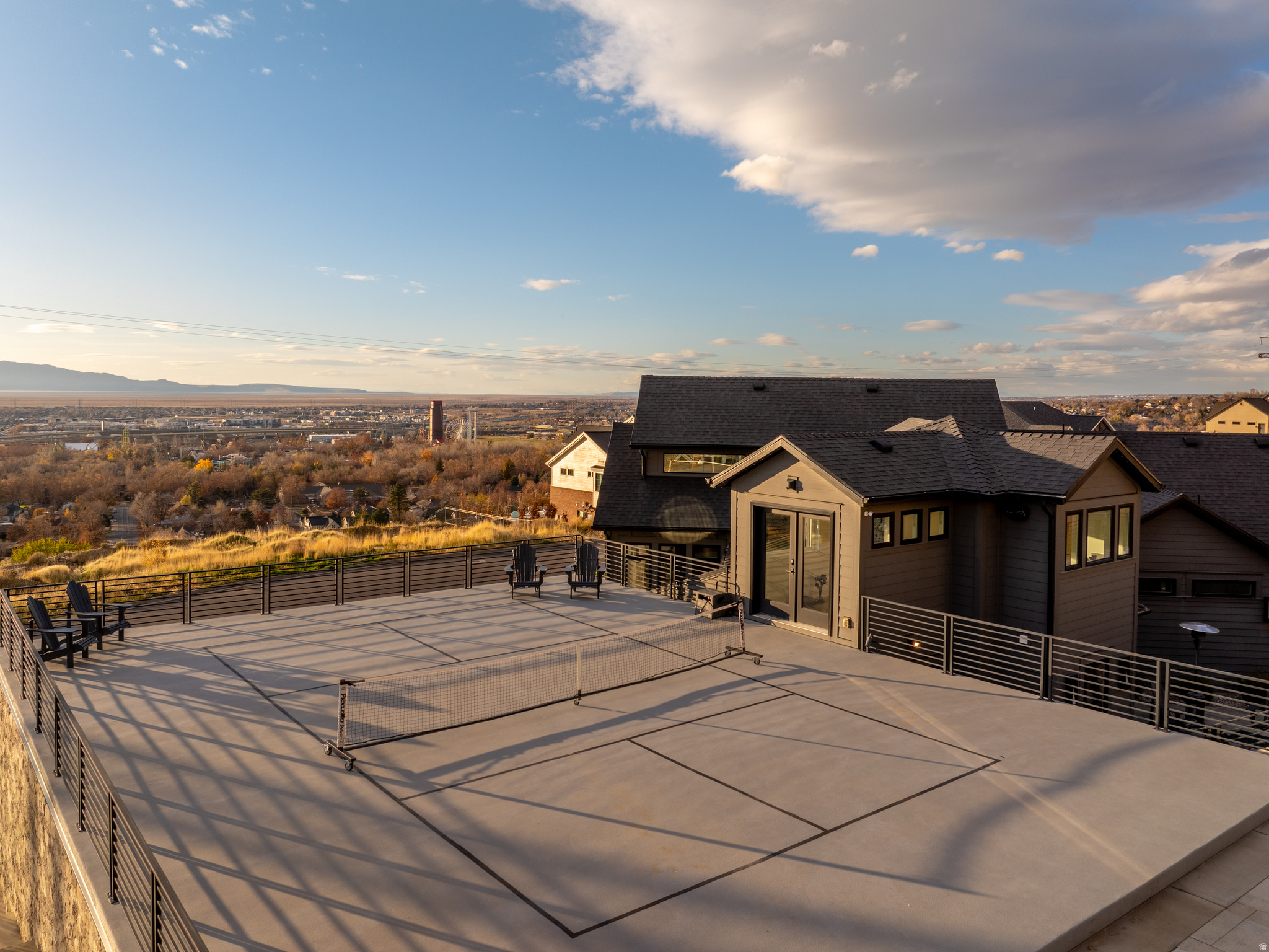 RESIDENCES - Residential