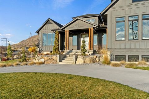 Tiny photo for 202 N FLAG ROCK DR E, Farmington, UT 84025 (MLS # 2124590)