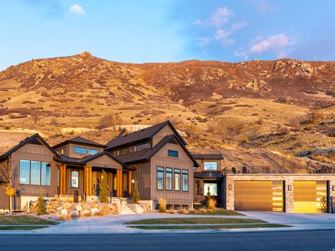 Tiny photo for 202 N FLAG ROCK DR E, Farmington, UT 84025 (MLS # 2124590)