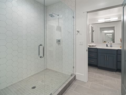 Tiny photo for 202 N FLAG ROCK DR E, Farmington, UT 84025 (MLS # 2124590)