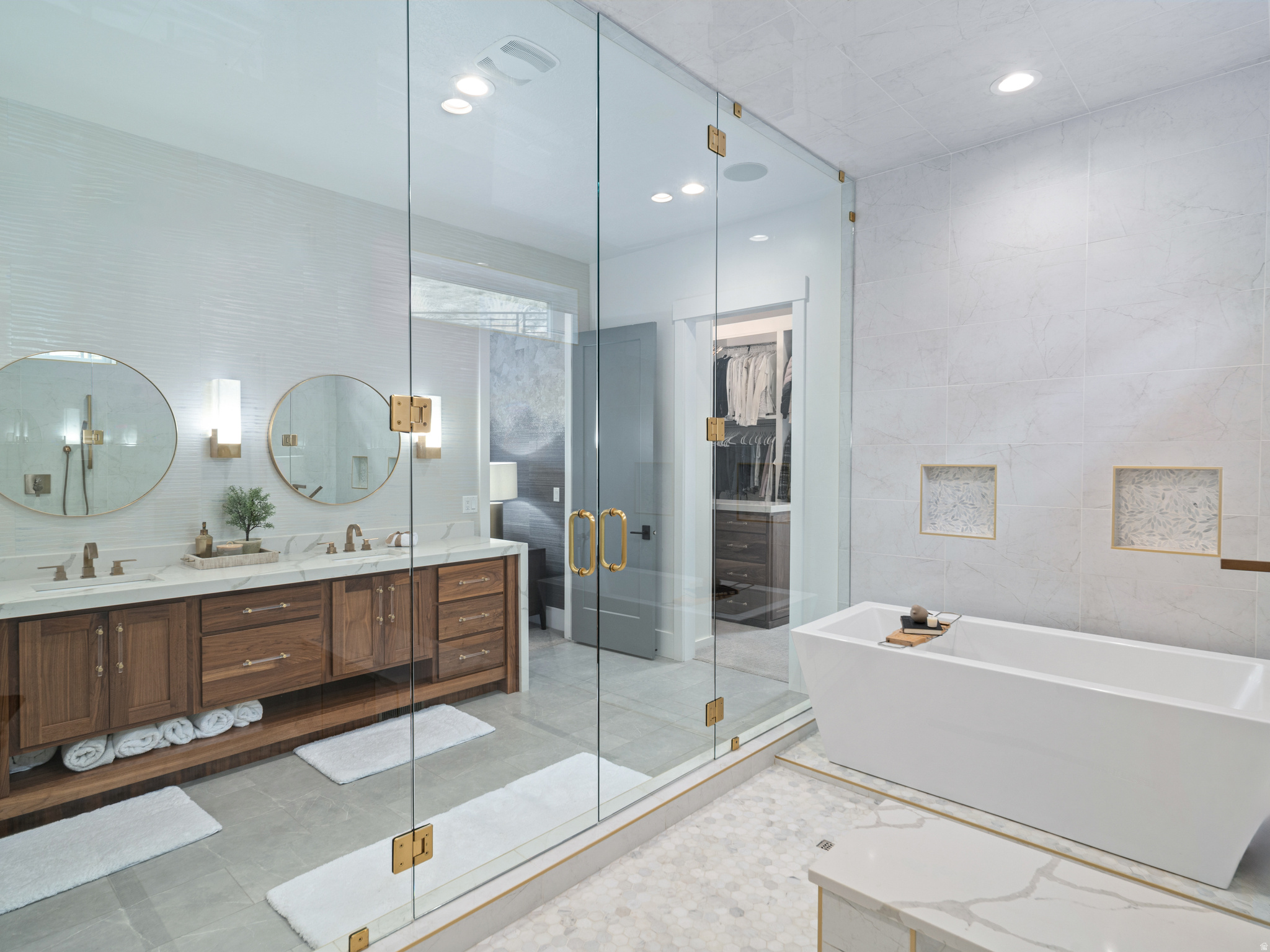 RESIDENCES - Residential