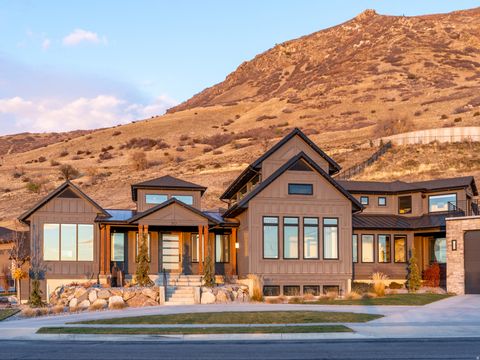 Tiny photo for 202 N FLAG ROCK DR E, Farmington, UT 84025 (MLS # 2124590)