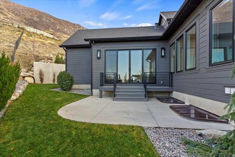 Tiny photo for 202 N FLAG ROCK DR E, Farmington, UT 84025 (MLS # 2124590)