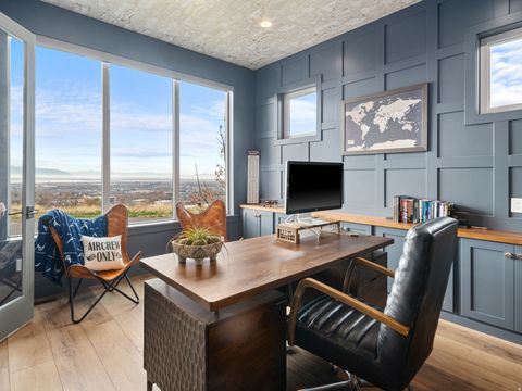 Tiny photo for 202 N FLAG ROCK DR E, Farmington, UT 84025 (MLS # 2124590)