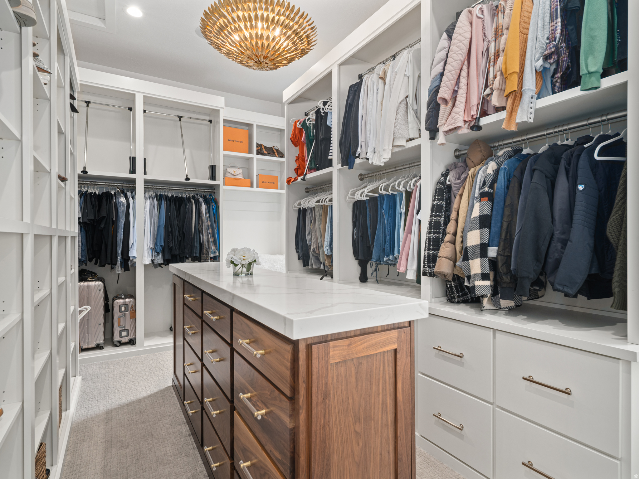 RESIDENCES - Residential