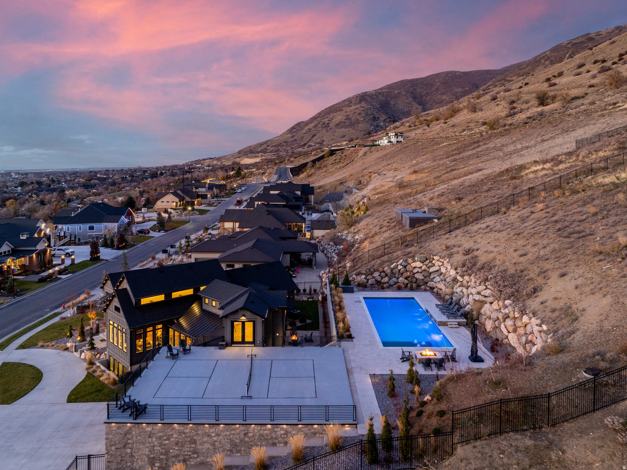 RESIDENCES - Residential