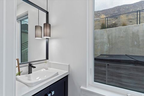 Tiny photo for 202 N FLAG ROCK DR E, Farmington, UT 84025 (MLS # 2124590)