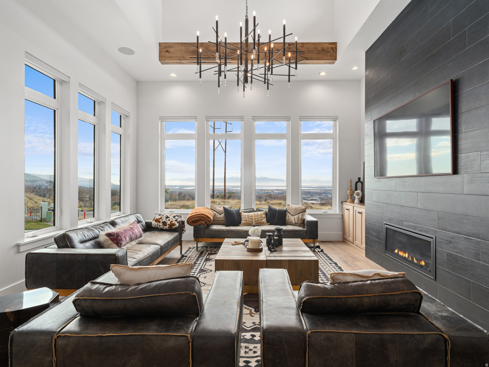 RESIDENCES - Residential