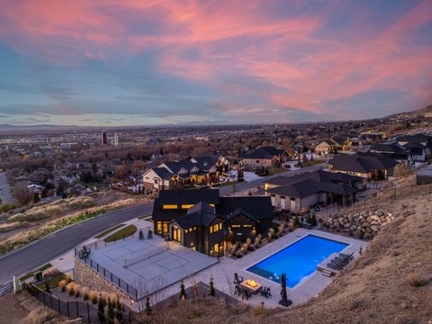 Tiny photo for 202 N FLAG ROCK DR E, Farmington, UT 84025 (MLS # 2124590)