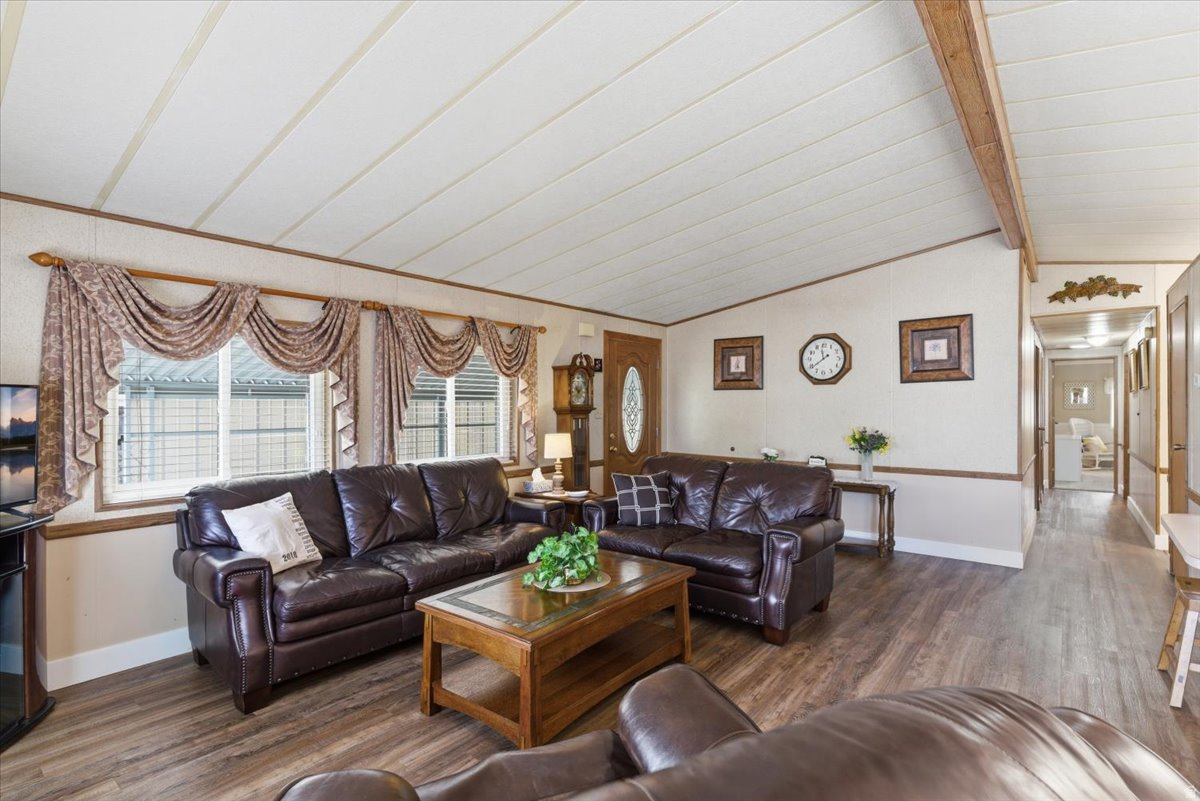 MONTE VISTA - Residential