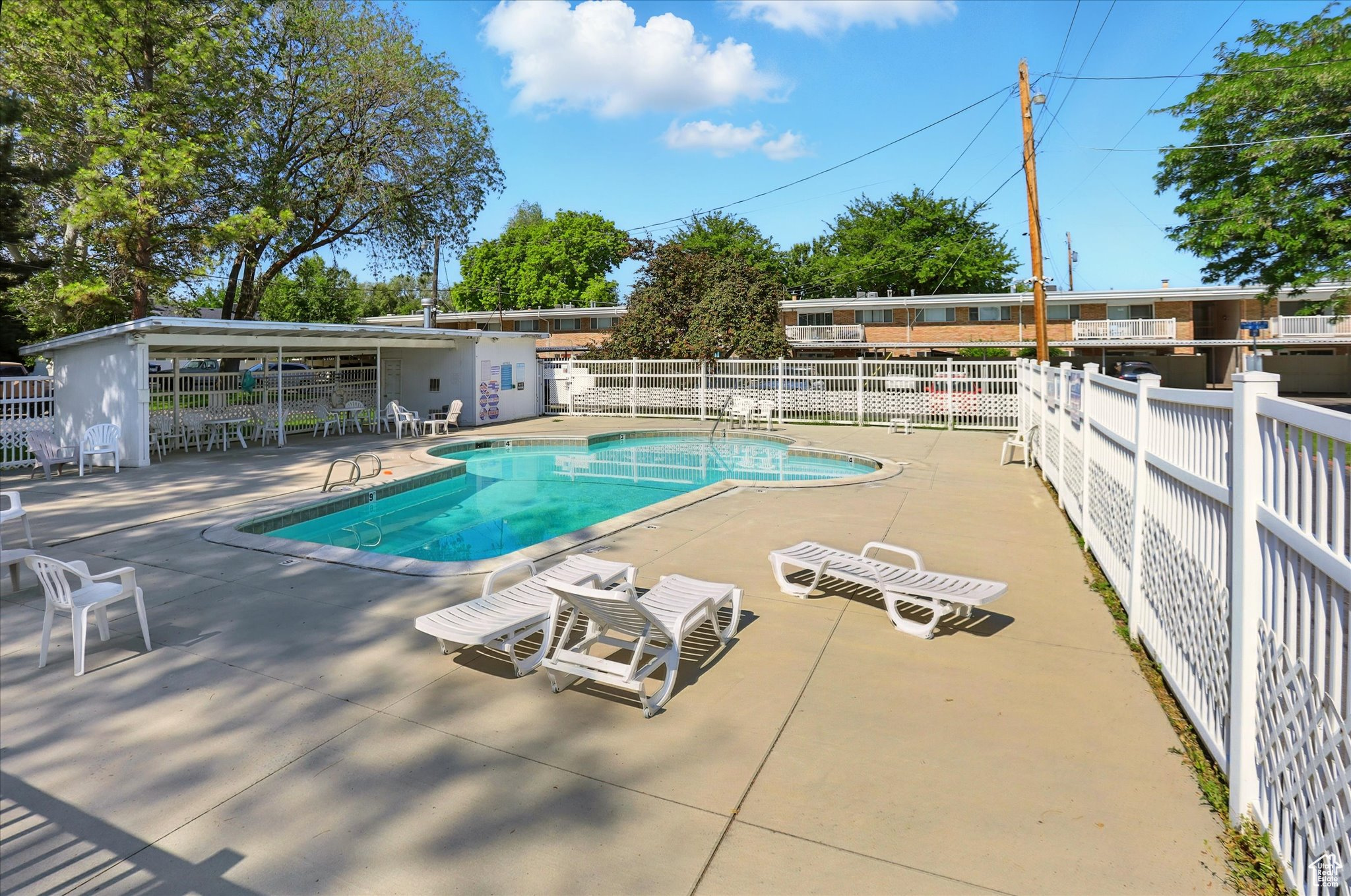 WHITE MAPLE PLACE CONDOMINIUMS - Residential