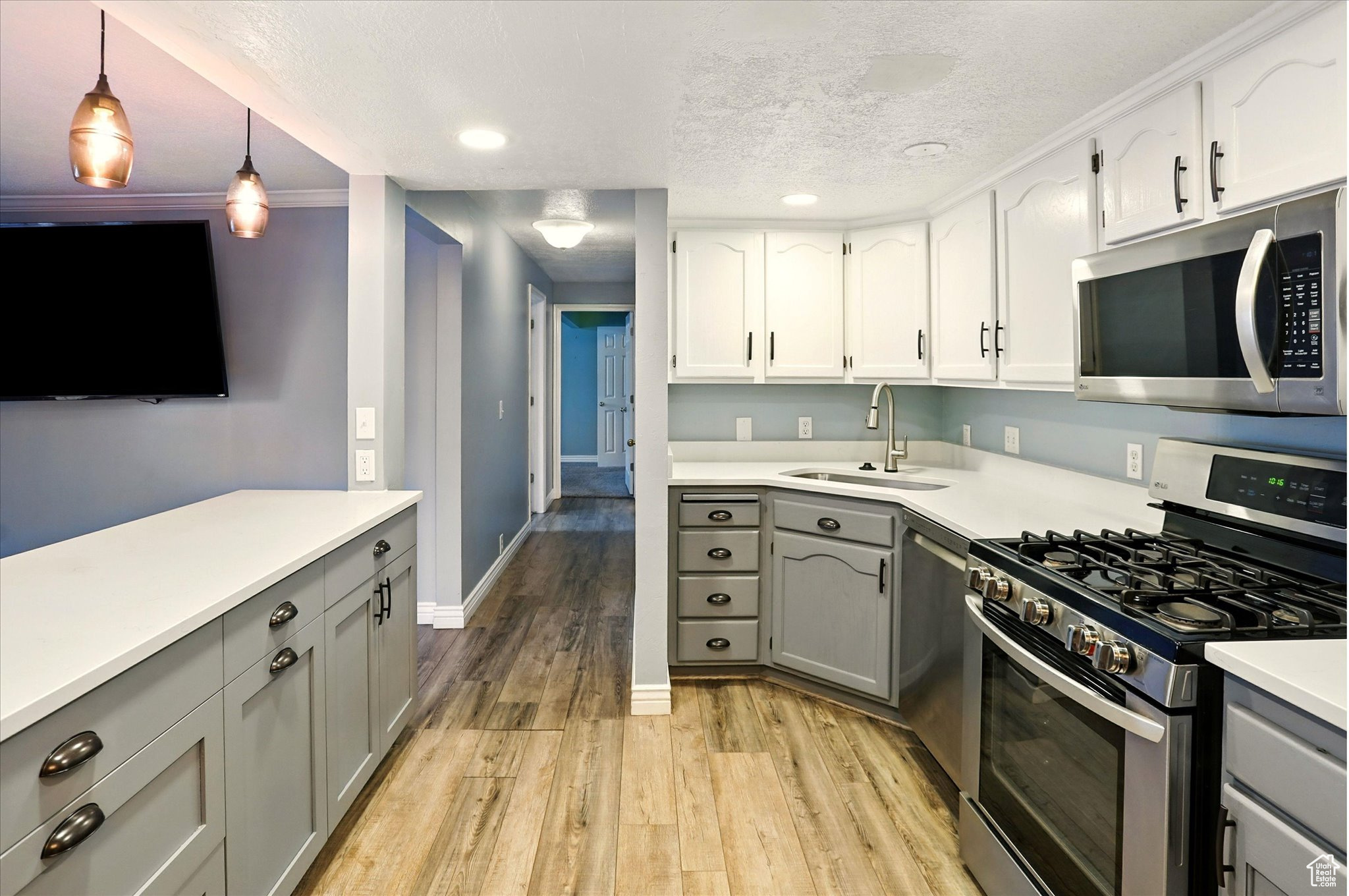 WHITE MAPLE PLACE CONDOMINIUMS - Residential