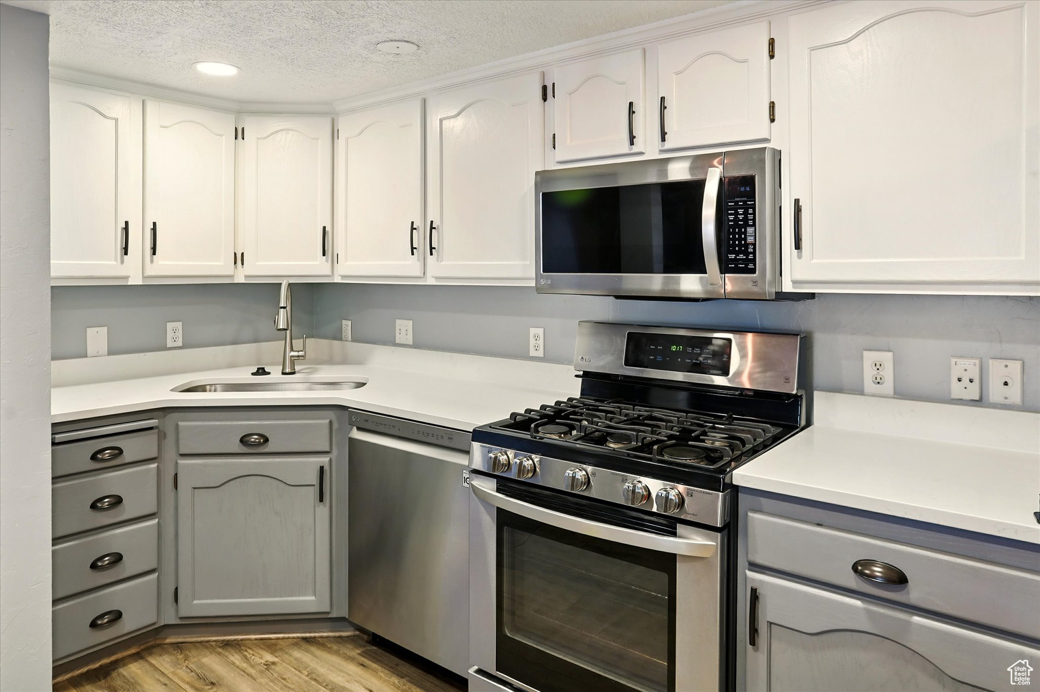 WHITE MAPLE PLACE CONDOMINIUMS - Residential