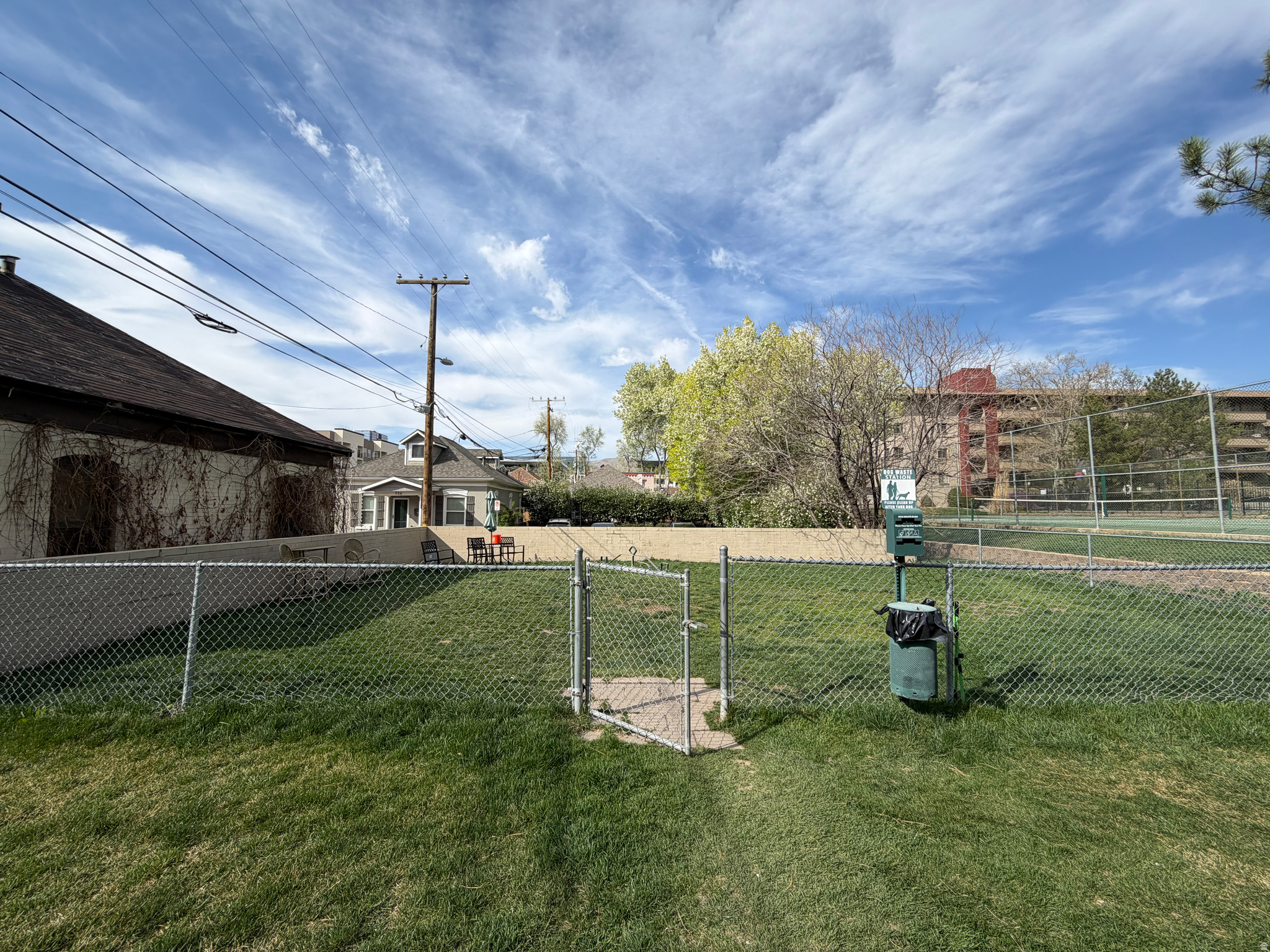 TOWNE PARK - Residential