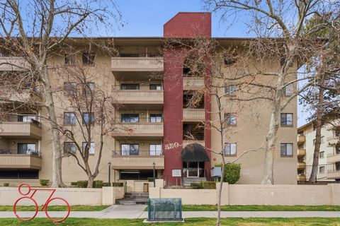 Photo of 550 S 400 E #3201, Salt Lake City, UT 84111 (MLS # 2140437)