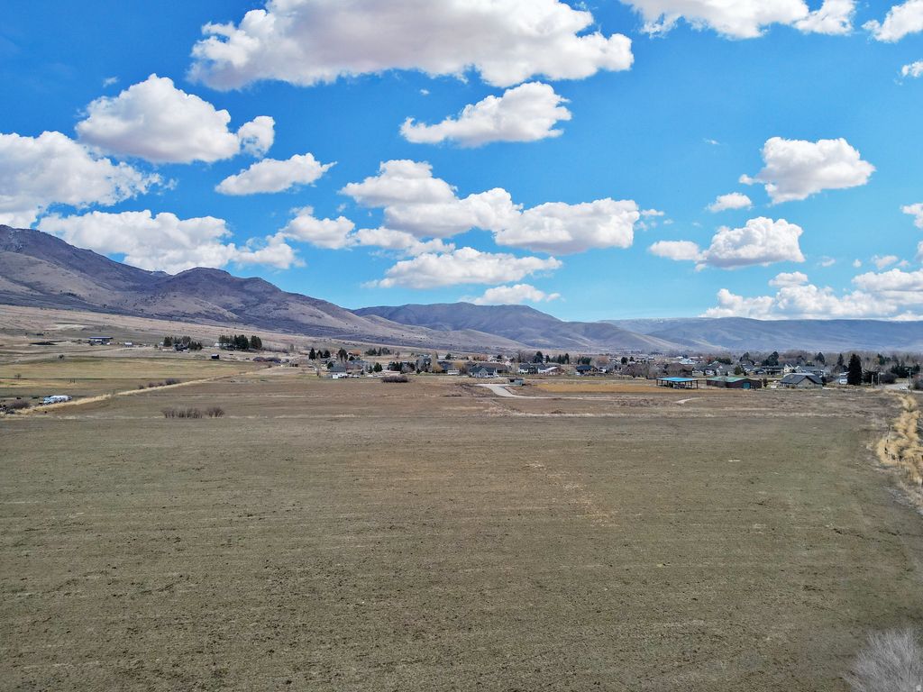 Photo of 2773 N WOLF DR, Eden, UT 84310 (MLS # 2135013)