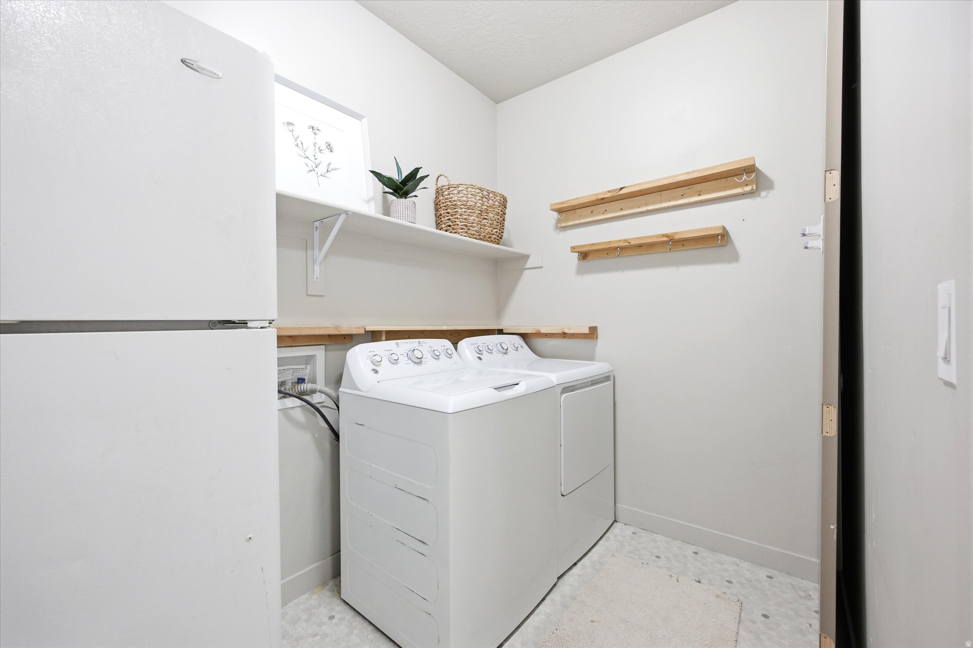 BARNES - Residential