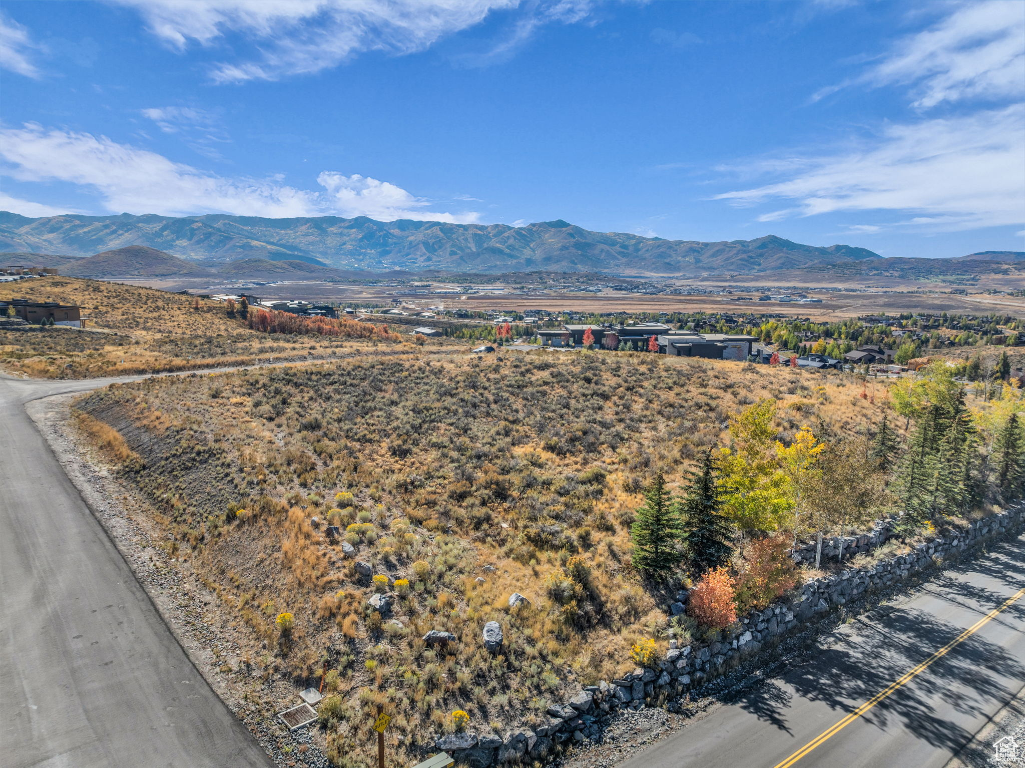 ELK RIDGE BLUFFS - Land