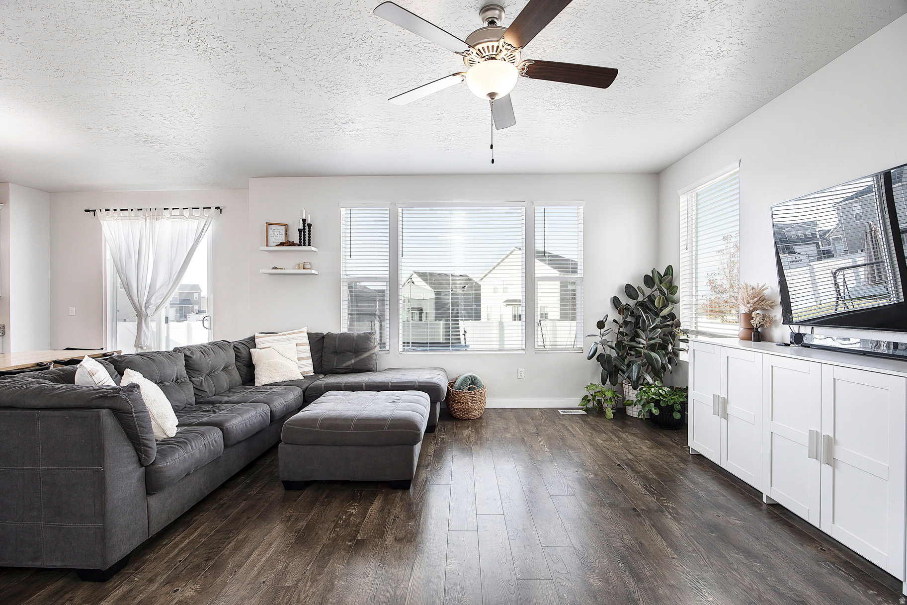 MEADOW CREEK RIDGE - Residential