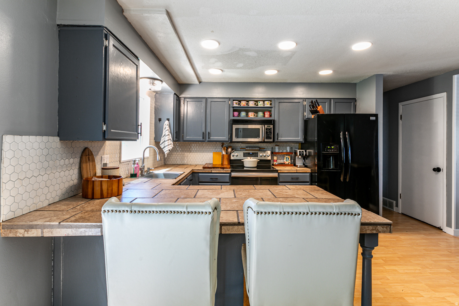 PIONEER ESTATES - Residential