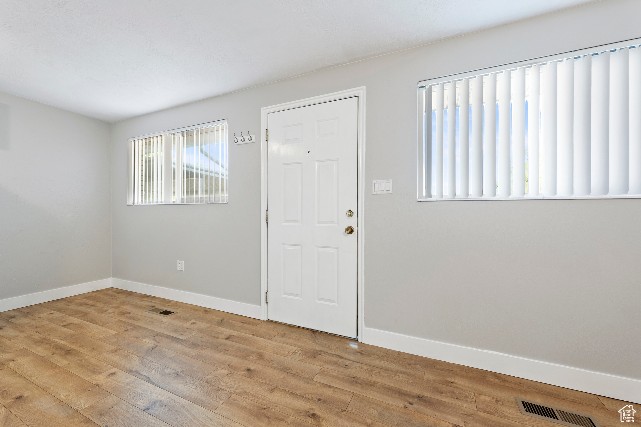 Provo, Utah 84606, United States, 2 Bedrooms Bedrooms, ,1 BathroomBathrooms,Residential,Pending,183416