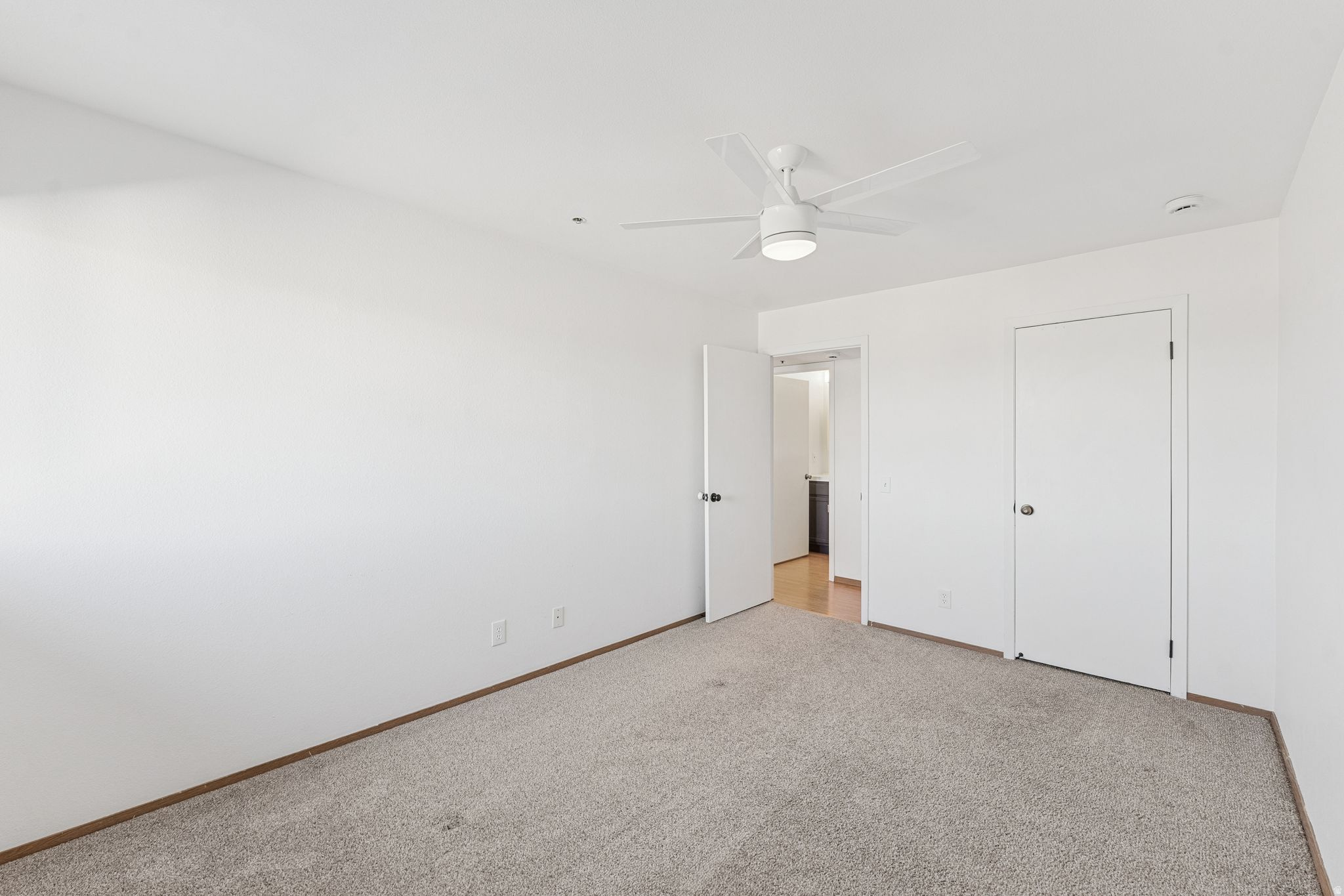 IRONHORSE CONDOMINIU - Residential