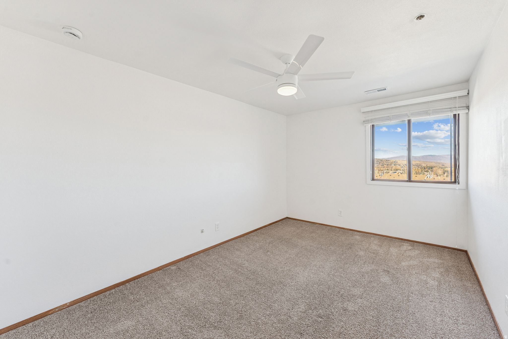 IRONHORSE CONDOMINIU - Residential